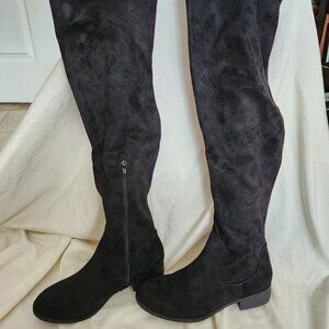 Black knee length boots